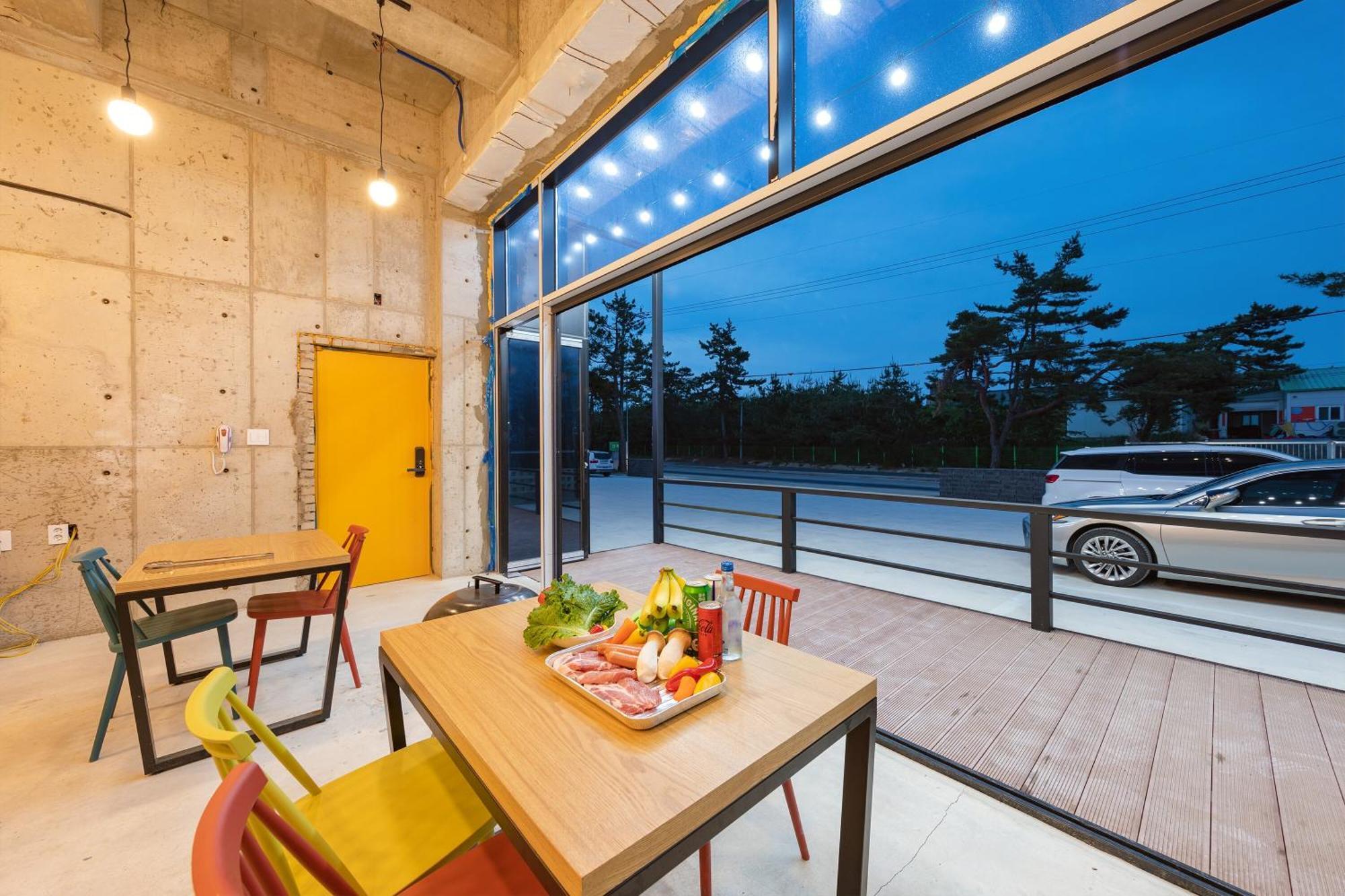 Gangneung Joeungot Poolvilla Exterior foto